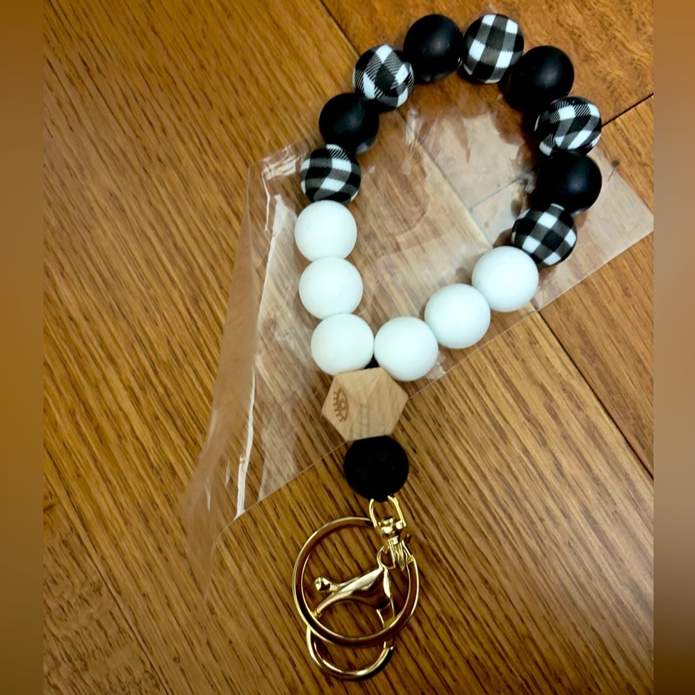 Silicone key ring bracelet